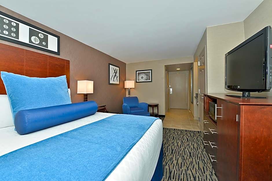 Wyndham Garden Elk Grove Village / O'Hare