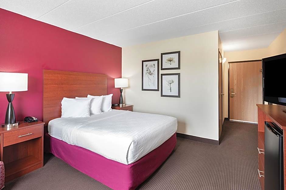 SureStay Plus Hotel by Best Western Litchfield