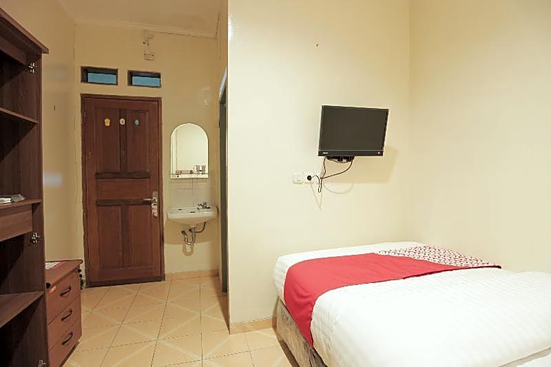 OYO 196 Horizone Residence