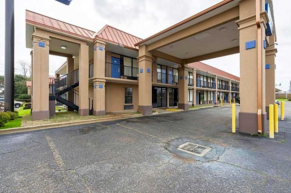 OYO Hotel Bossier City LA - Red River