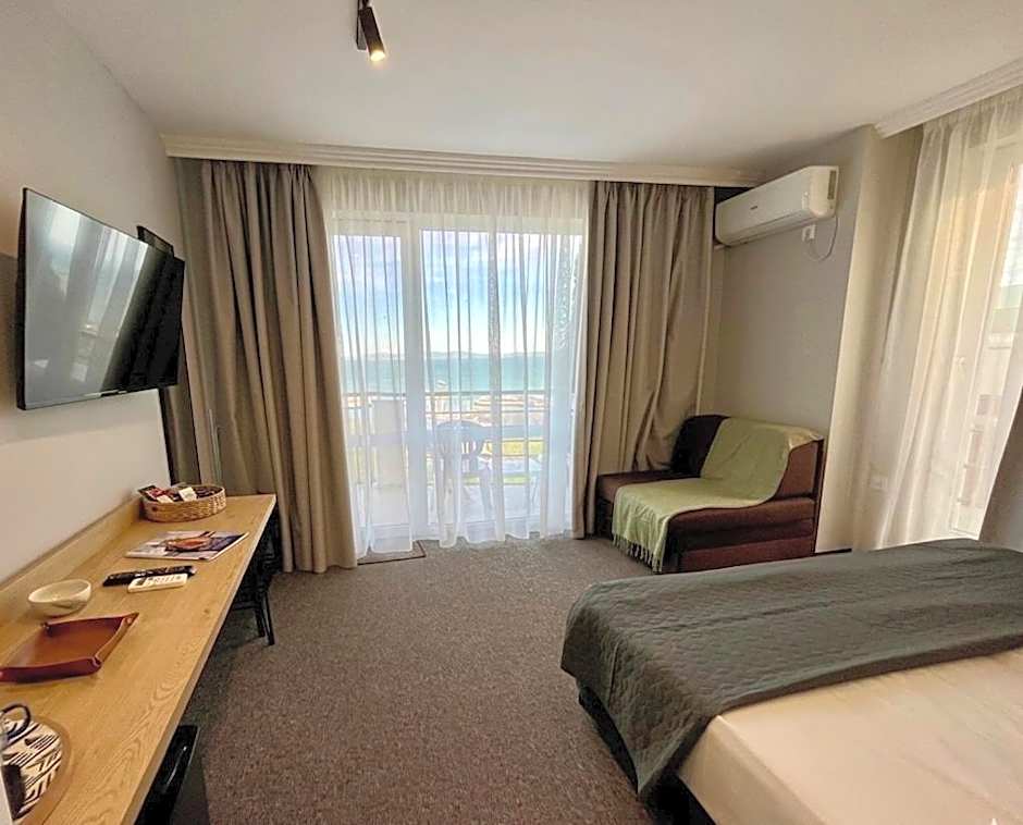 Hotel Briz