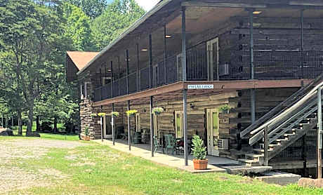 King Room in Poplar Lodge Motel