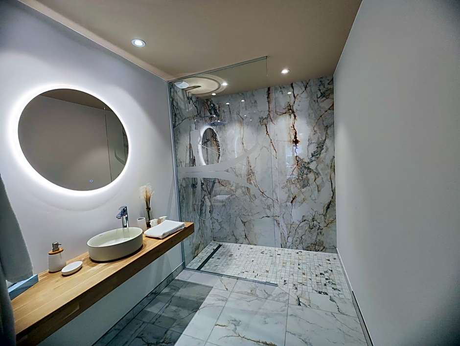 Logis Hôtel Restaurant La Vraine