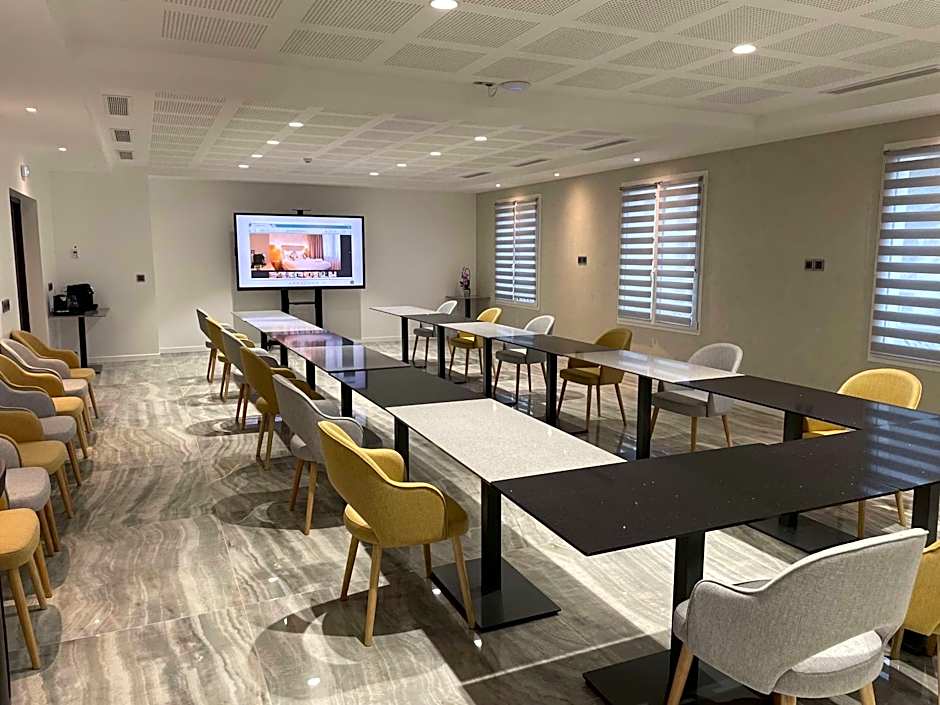 Brit Hotel Paris Orly Rungis