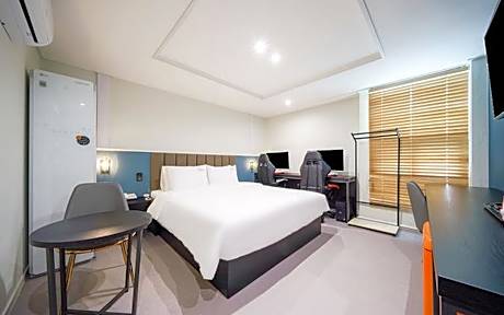 Changwon Sangnamdong Hotel Songdam