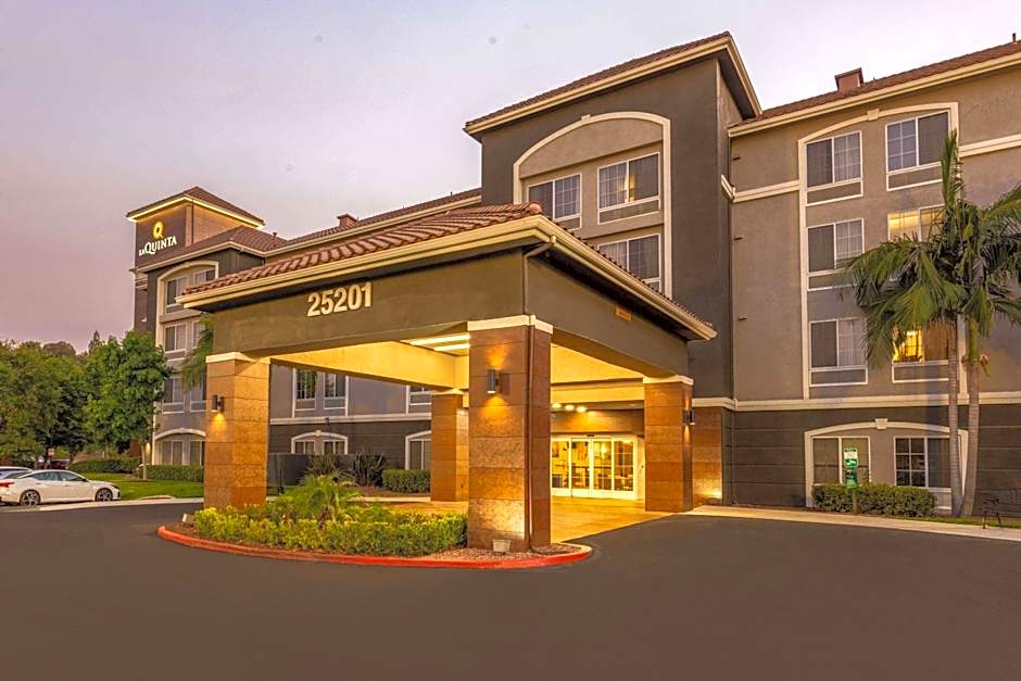La Quinta Inn & Suites by Wyndham Santa Clarita - Valencia