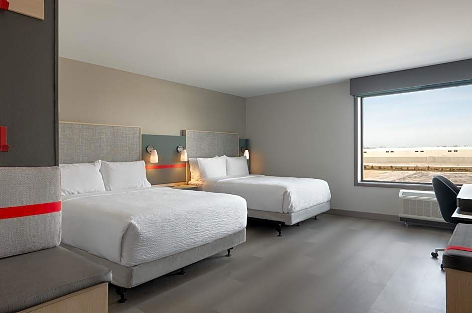 avid hotel Oak Creek By IHG