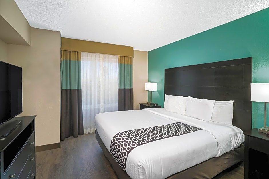 La Quinta Inn & Suites by Wyndham Lebanon