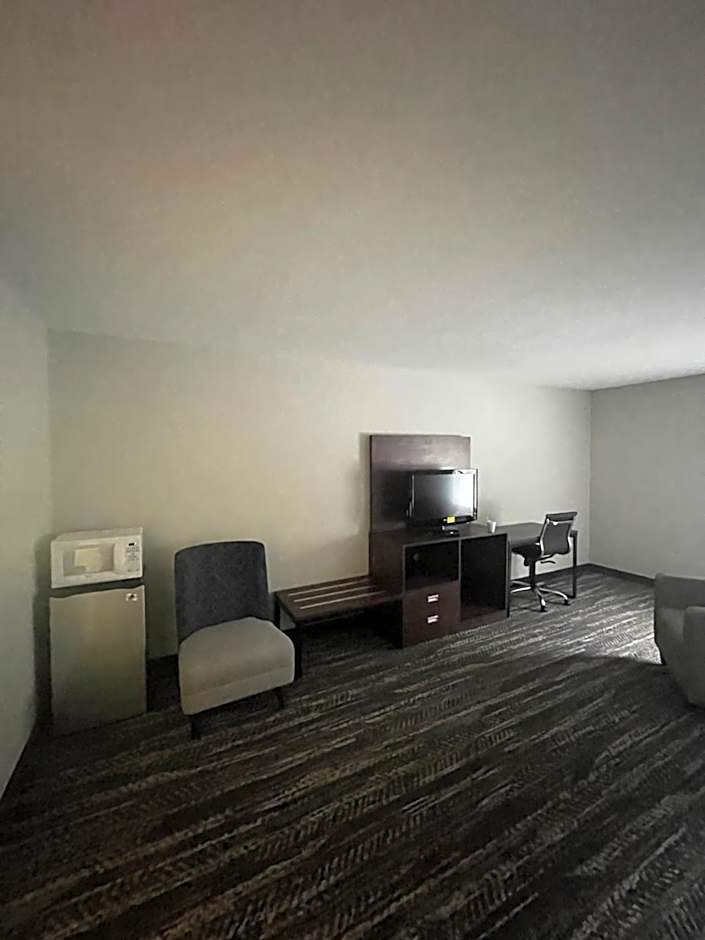 Clarion Pointe - Dillard near Blue Ridge Mountains