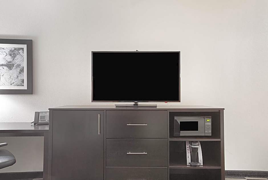 La Quinta Inn & Suites by Wyndham Norwich-Plainfield-Casino
