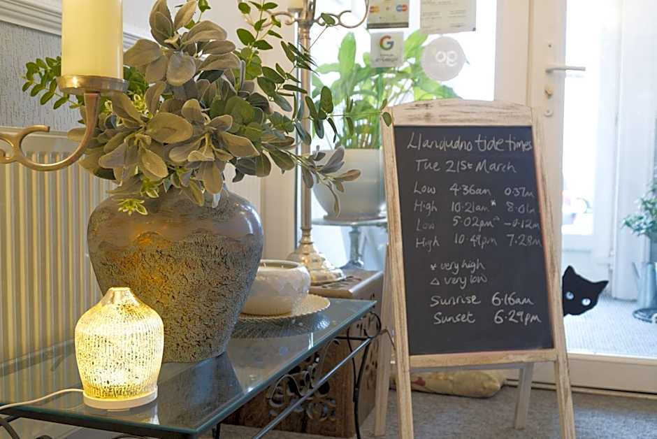 Glan Y Mor Hotel (Adult Only)