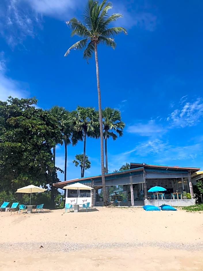 Le Petit Saint Tropez