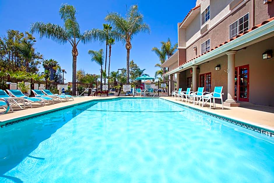 Holiday Inn Express Hotel & Suites San Diego-Escondido By IHG