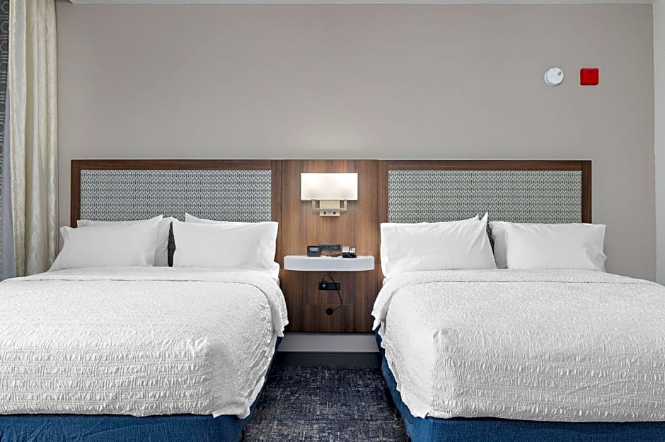 Hampton Inn By Hilton Kansas City Downtown Financial District, MO