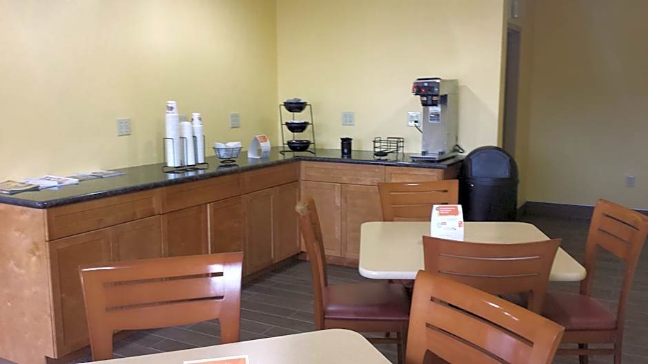 Rodeway Inn Joint Base Andrews Area