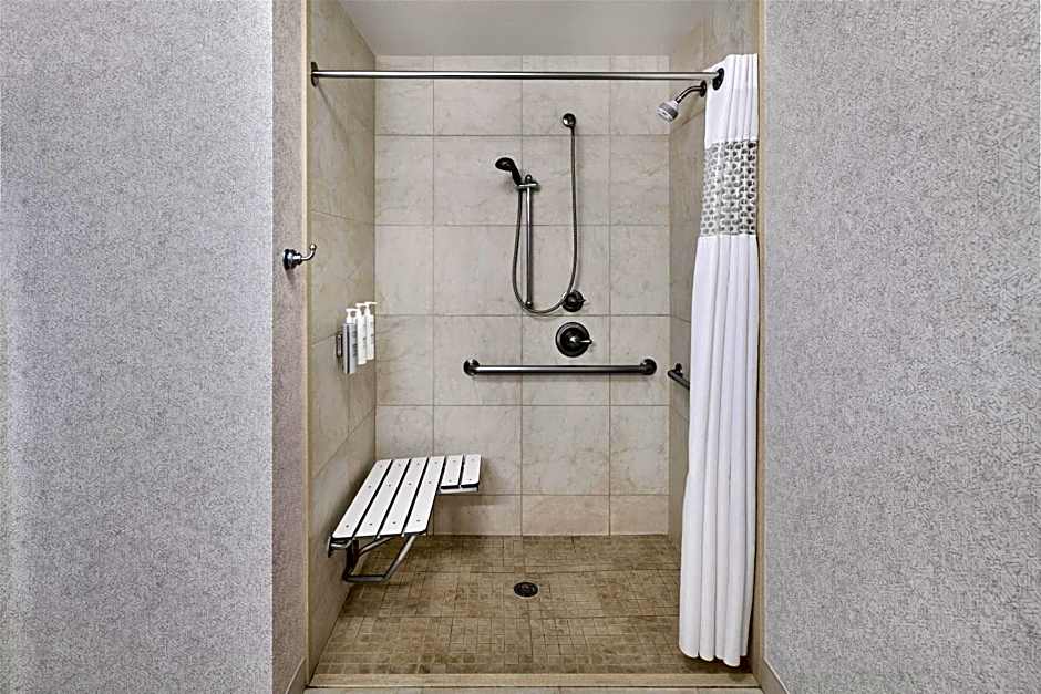 Hampton Inn By Hilton Vernon