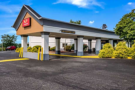 Econo Lodge Inn & Suites Chambersburg Central