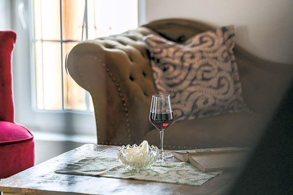 INSEL-LAND-HOTEL MICHAELSEN -Boutique Hotel- im Ostland mit Yoga u Sauna