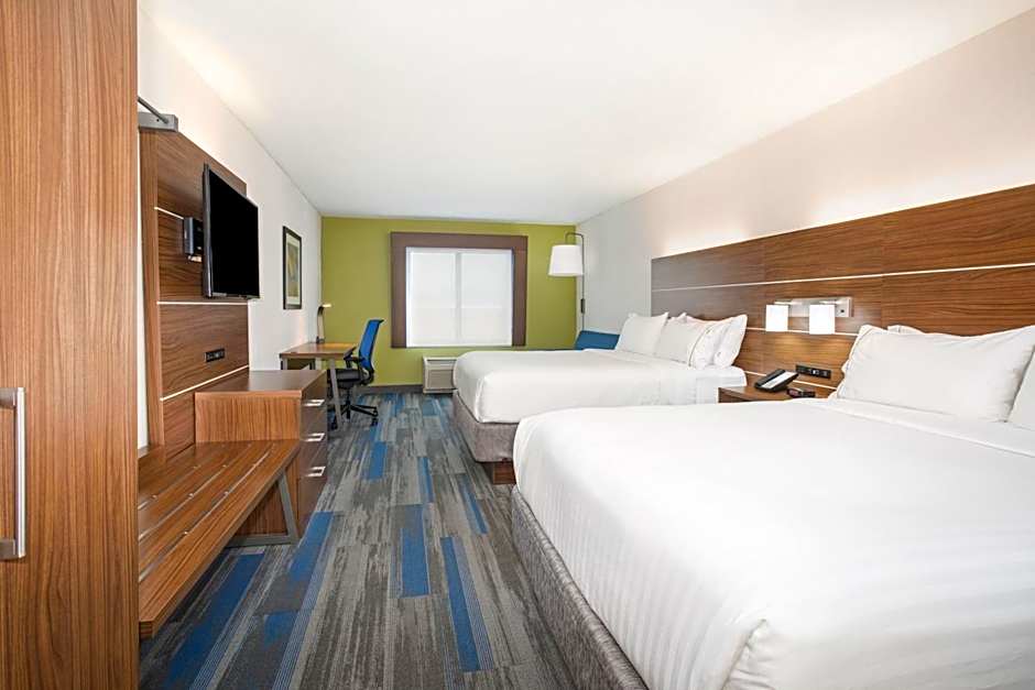Holiday Inn Express Kansas City - at the Legends By IHG