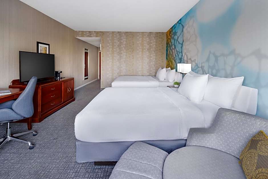 Courtyard by Marriott Roseville Galleria Mall/Creekside Ridge Drive