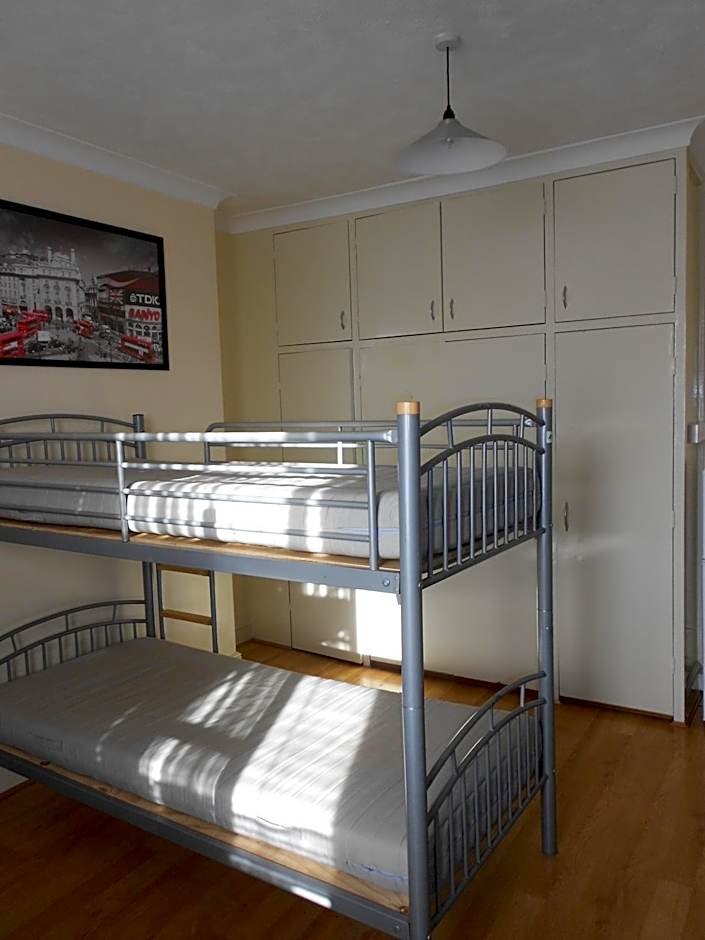 24/7 London Hostel