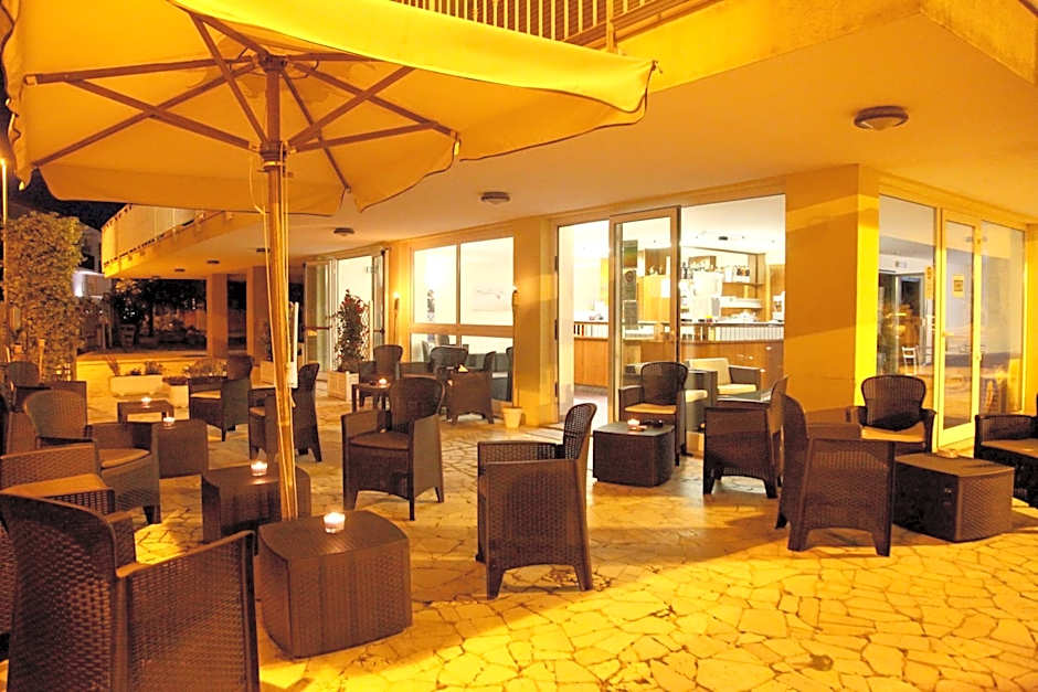 Hotel Alfa - SPIAGGIA INCLUSA con Formula All Inclusive