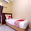 Shabrina Homestay Syariah Terminal Tirtonadi Solo RedPartner