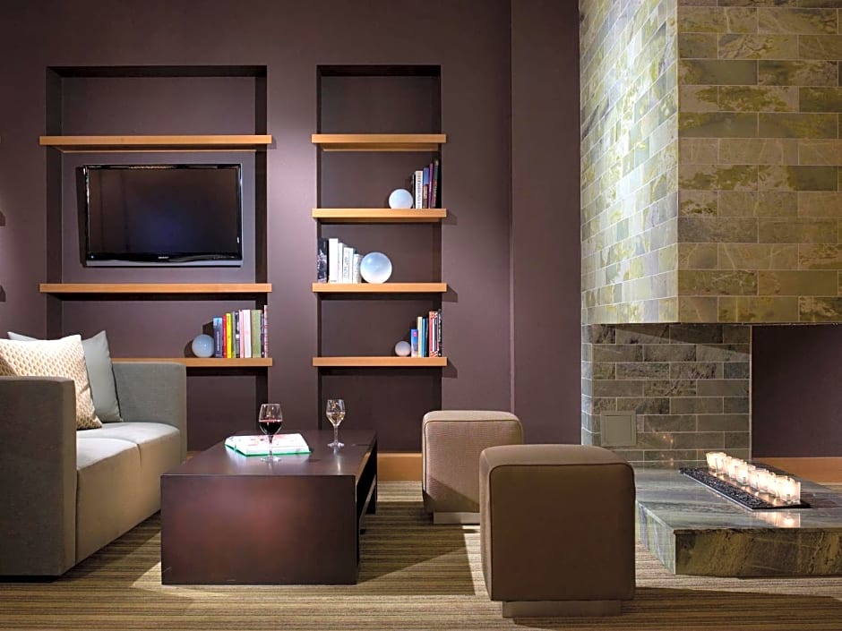 Loews Chicago O'Hare Hotel