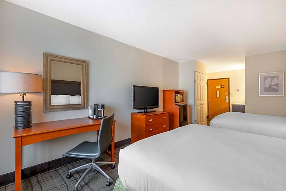 Best Western Plus University Park Inn & Suites