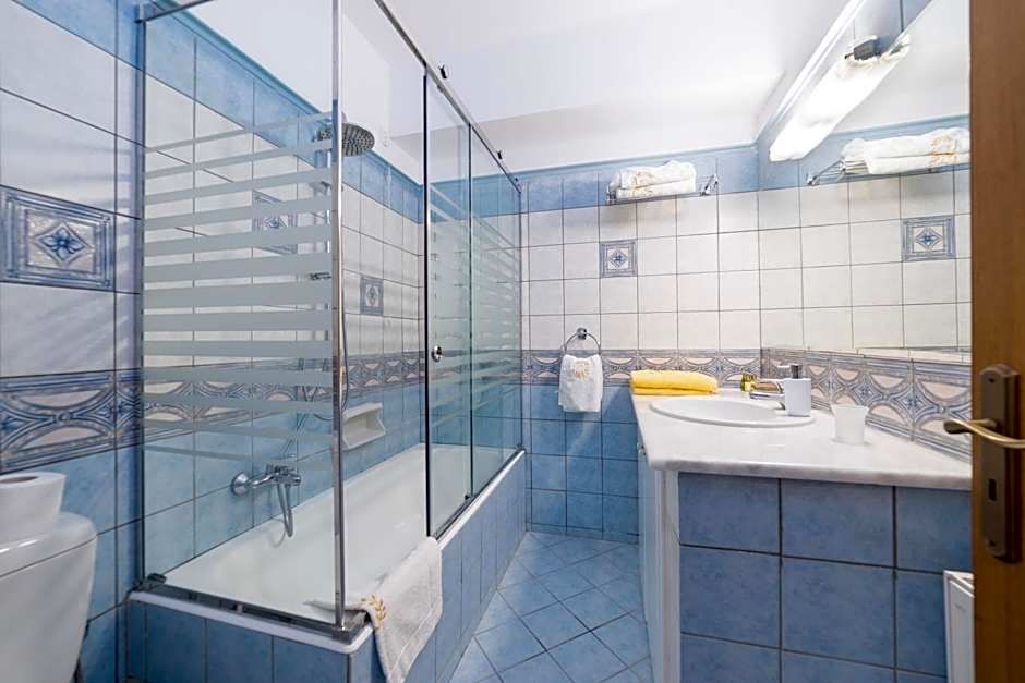 Andreolas Luxury Suites