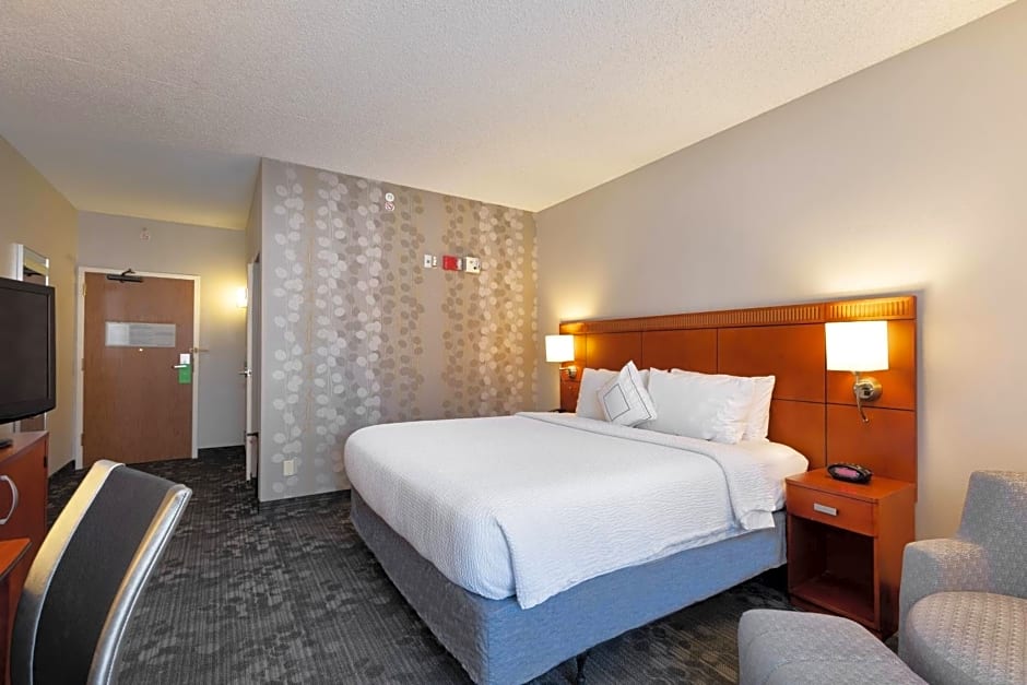 Courtyard by Marriott Dallas-Fort Worth/Bedford