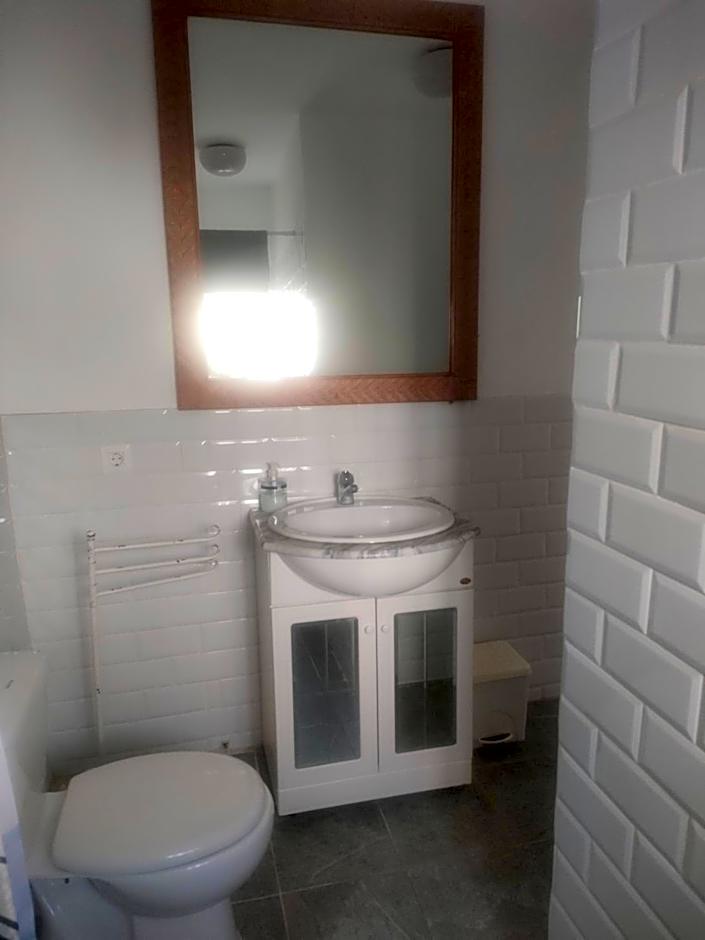 Alba 2 apartamento y Alba 3 habitación con baño
