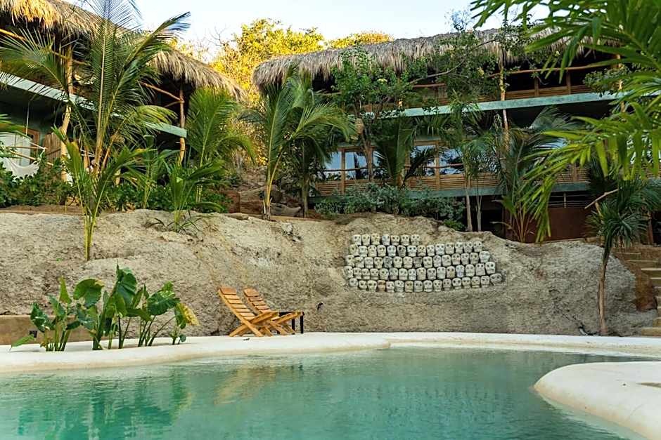 COCOS HOTEL