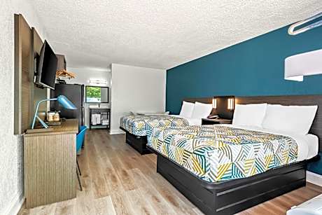 Quadruple Room - Non-Smoking