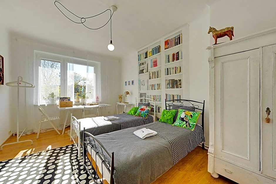 Kamienica Gdynia hotelowe komfortowe łóżka, plaża Orłowo molo