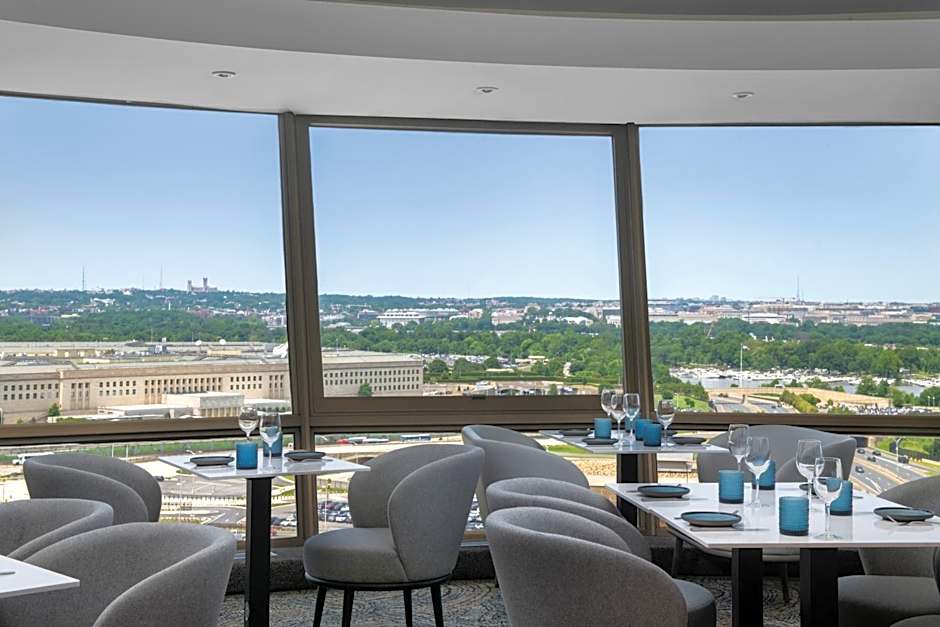 DoubleTree By Hilton Hotel Washington DC - Crystal City