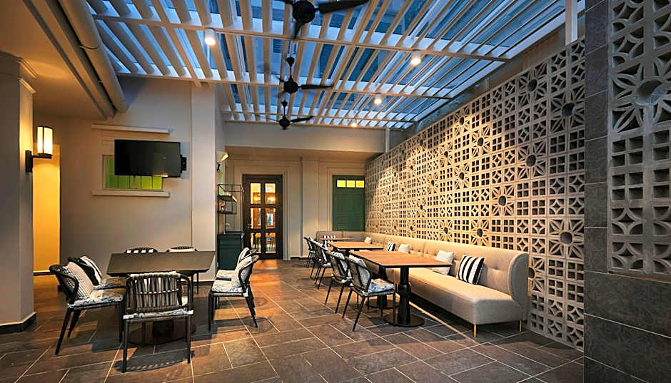 The Edison George Town
