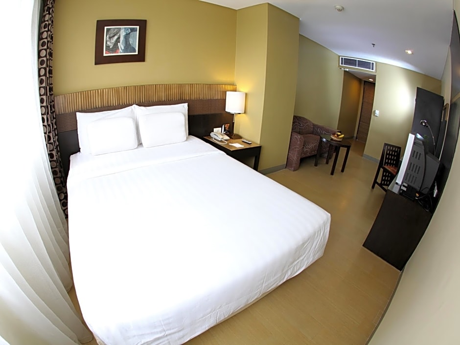 Summit Circle Cebu - Quarantine Hotel