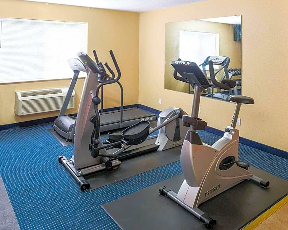 Quality Inn Lakeville North