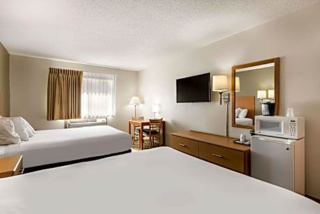 Queen Room with Two Queen Beds - Non-Smoking