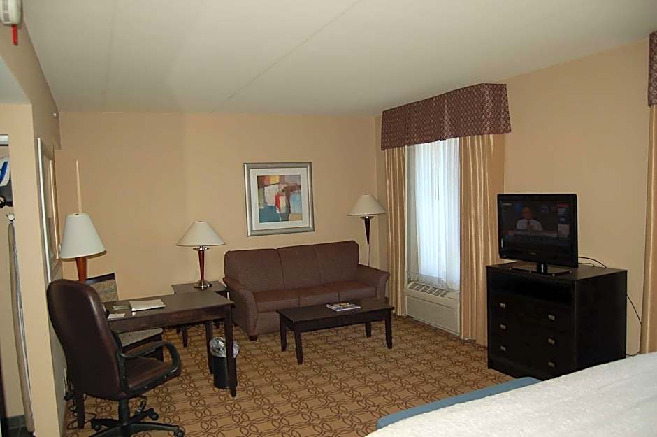Hampton Inn By Hilton & Suites Charlotte-Airport