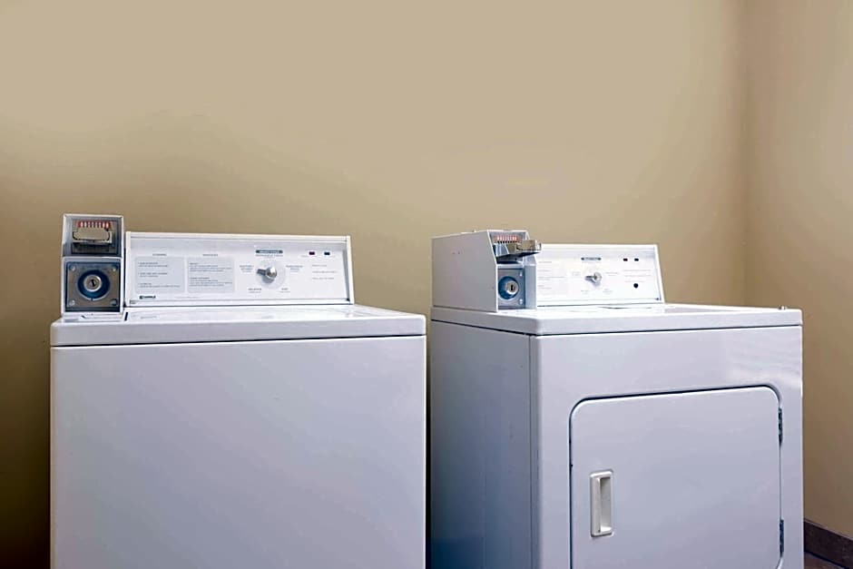 Super 8 by Wyndham Rainsville