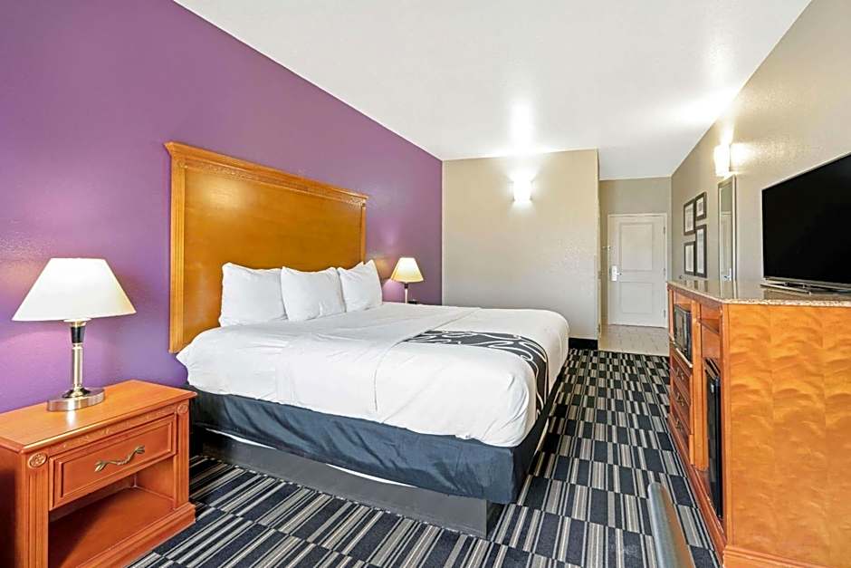 La Quinta Inn & Suites by Wyndham Ada