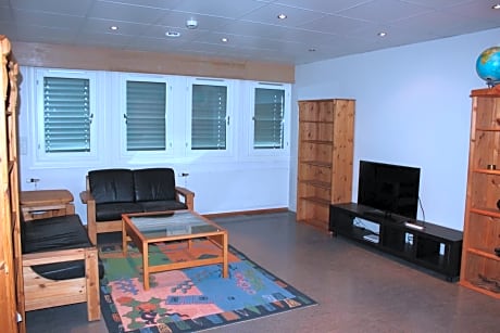 Twin Room with Shared Facilities