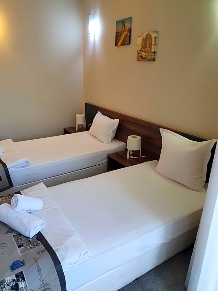 Family Hotel Novel City