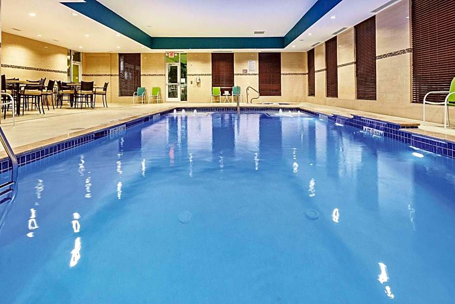 La Quinta Inn & Suites by Wyndham Houston Willowbrook