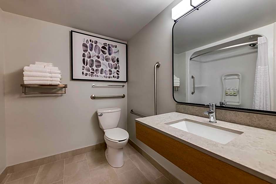 Days Inn by Wyndham Thunder Bay North