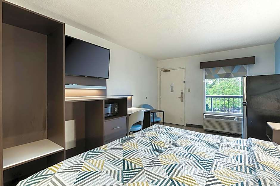 Studio 6 Suites Jacksonville, NC – Camp LeJeune
