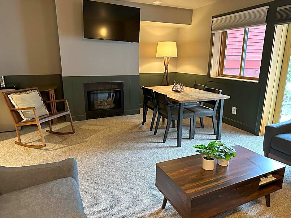 Minnewaska Lodge