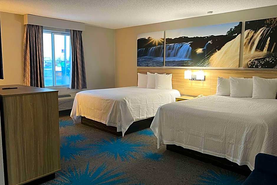 Days Inn by Wyndham Jamestown
